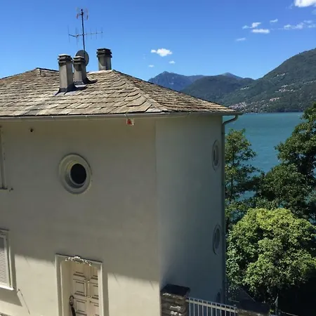 Maison Blanche Bed & Breakfast Dervio