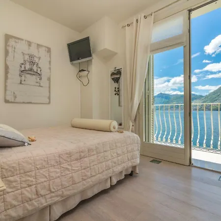 Maison Blanche Bed & Breakfast *